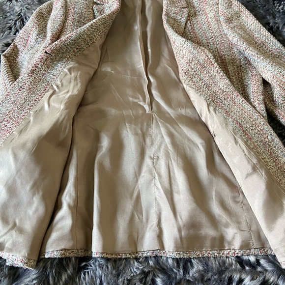 AMAZING! Twill Austin Reed Blazer! Stunning! 😍 - Picture 10 of 14